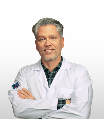 Dr. Eduardo Becker